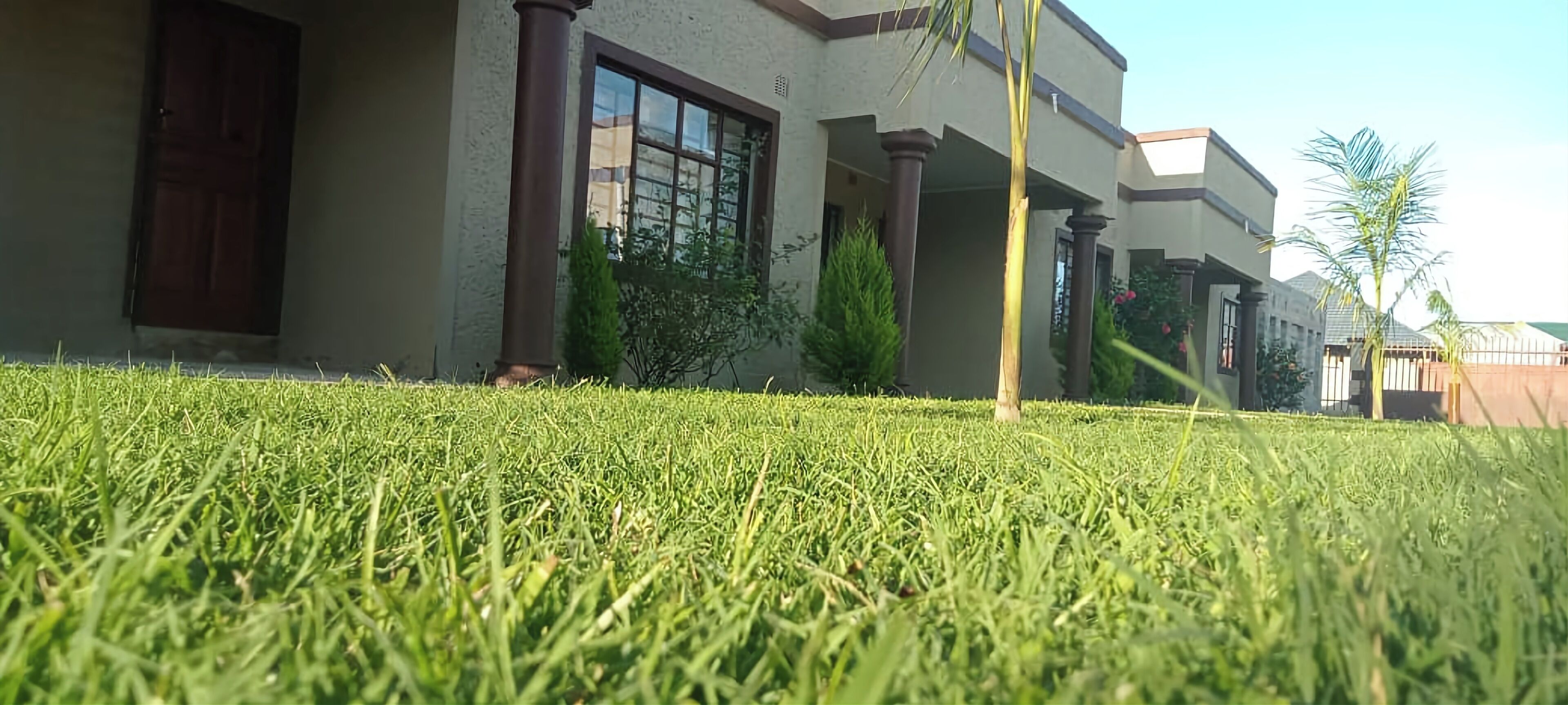 تفاصيل الفندق من الخارج