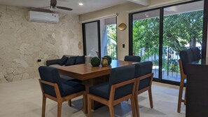 Superior Apartment | Living area | 50-inch Smart TV with satellite channels, TV, Netflix - CONDOMINIO ENCANTADOR KAANTUN TULUM (Tulum)