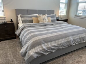 3 bedrooms, iron/ironing board, WiFi, bed sheets