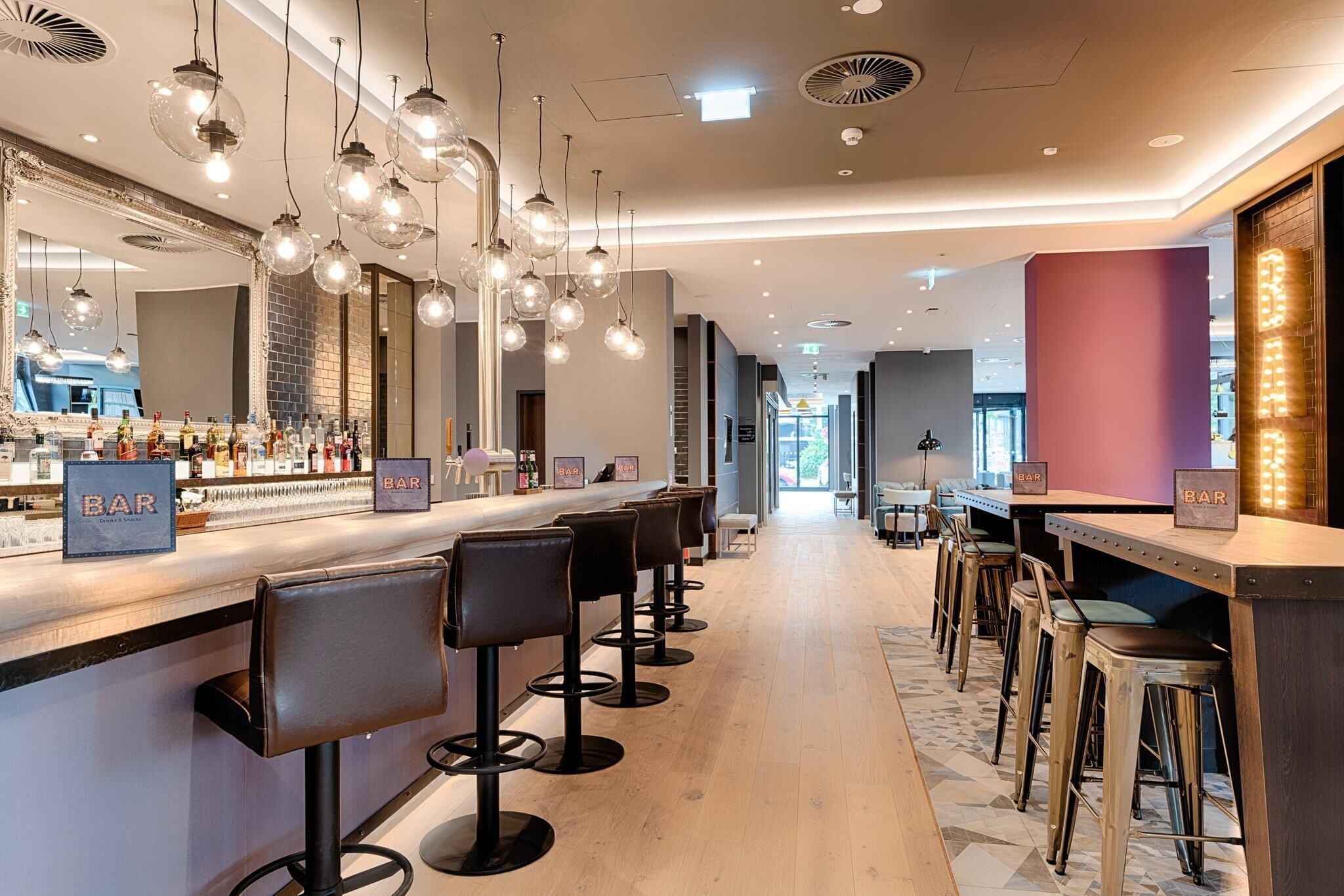 Photo - Premier Inn Hamburg City Klostertor