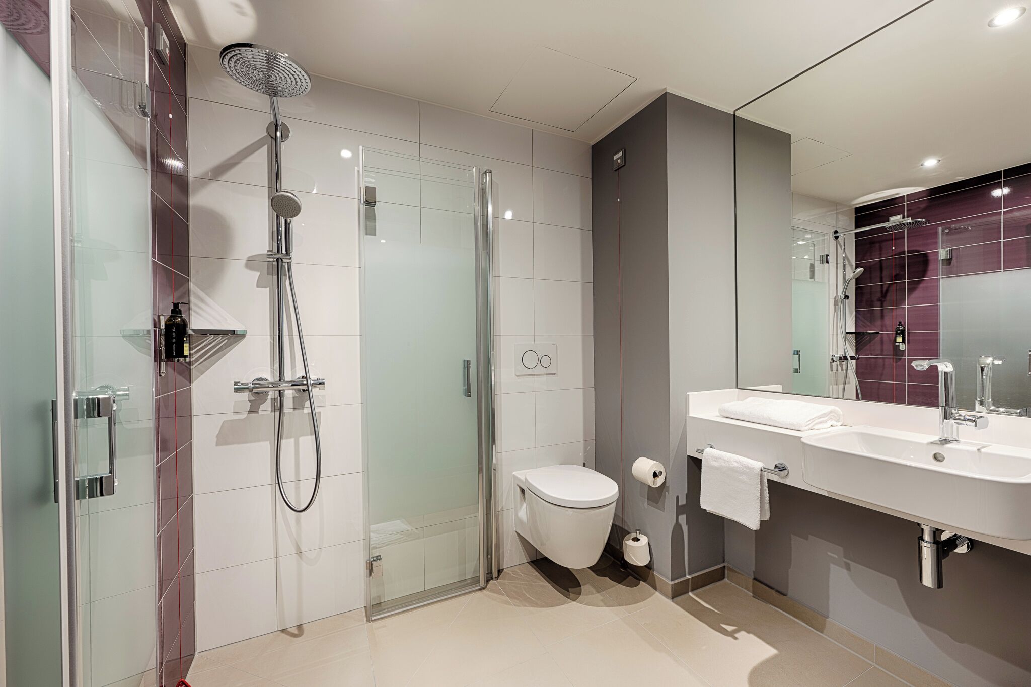 Photo - Premier Inn Hamburg City Klostertor