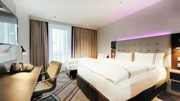 Standard Triple Room | Soundproofing, iron/ironing board, free WiFi, bed sheets