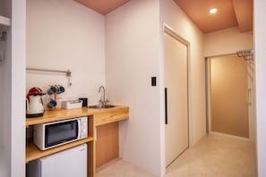 Habitación superior con 2 camas individuales, no fumadores (Tila Universal Room) | Wifi gratis y ropa de cama