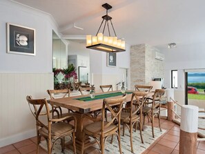 Dining - A Fisherman's Rest (Nelson Bay)