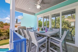 Outdoor dining - Mahi Mahi:North End, Pool & Spa, Game Room, 1.5 Blocks to Beach by Anna Maria Life Vacation Rentals (Anna Maria)