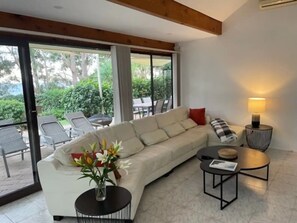 Smart TV - *Direct Access to Orion Beach* Jervis Bay Beachfront (Vincentia)