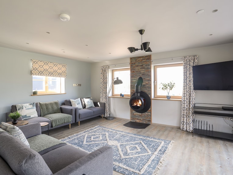 Rynys, Pet Friendly, Luxury Holiday Cottage In Llanrug - Llanberis