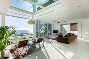 Älytelevisio, pöytätennispöytä