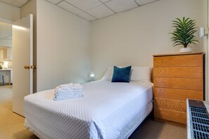 1 bedroom, WiFi, bed sheets - New Listing!! - 1 Bedroom Apt at the Historic Scarritt Bennett (Nashville)