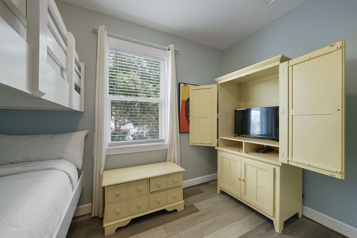 Photo 26 of Flirty Flamingo- Pet-Friendly Vacation Home Near Beach with Private Pool Area