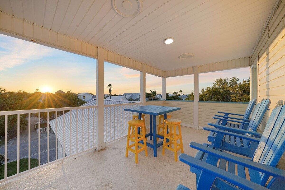 Photo 4 of Flirty Flamingo- Pet-Friendly Vacation Home Near Beach with Private Pool Area