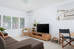 Smart TV - 10 Messines Zenith (Shoal Bay)