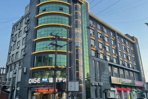 Unclassified image, 3 of 52, button - Dige Yijia Hotel (Tancheng)