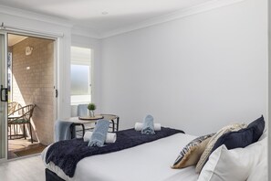 1 habitación, tabla de planchar con plancha, wifi gratis y ropa de cama
