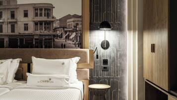 Phòng, 1 giường cỡ queen | 1 phòng ngủ, bộ đồ giường kháng dị ứng, minibar, két bảo mật tại phòng