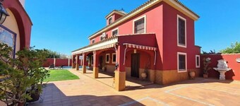 Agradable Villa con Piscina en Sánlucar