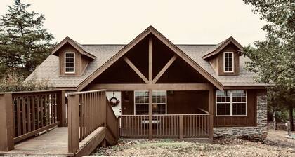 Fall is here! Come stay with us!Two master king suites. Gated golf community.