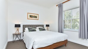 2 Schlafzimmer, Bügeleisen/Bügelbrett, kostenloses WLAN