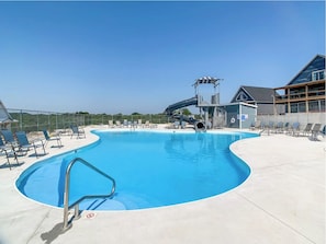 Piscina coperta, una piscina riscaldata