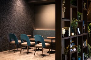 Lobby sitting area - Rinn Kyoto Station (Kyoto)