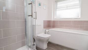 Cottage | Bathroom | Shower