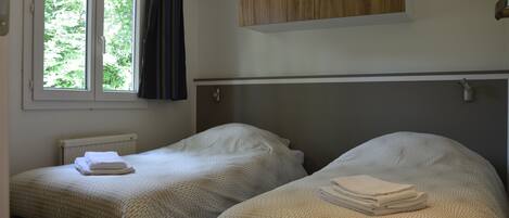 2 bedrooms, free WiFi, bed sheets, wheelchair access