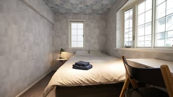 2 quartos, ferros/tábuas de passar roupa, Wi-Fi, roupa de cama