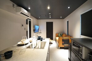 Fridge, microwave, dishwasher, coffee/tea maker