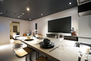 2 bedrooms, iron/ironing board, WiFi, bed sheets - Real Life AOYAMA 2BR suite 3-bed 3min Aoyama 1chome Station (Minato)