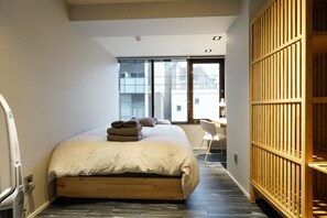 2 chambres, fer et planche à repasser, Wi-Fi, draps fournis