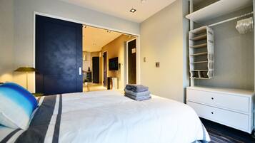 1 habitación, escritorio, tabla de planchar con plancha y wifi gratis