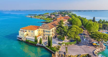 Rivoltella Apt With Pool 600m From Lake