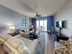 Appart'hôtel (#2302 - No Pets) | Coin séjour