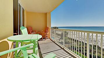 Condo (4 Bedrooms) | Servicio de la propiedad