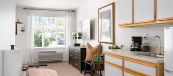 The Sutter | Private Studio in Paradise