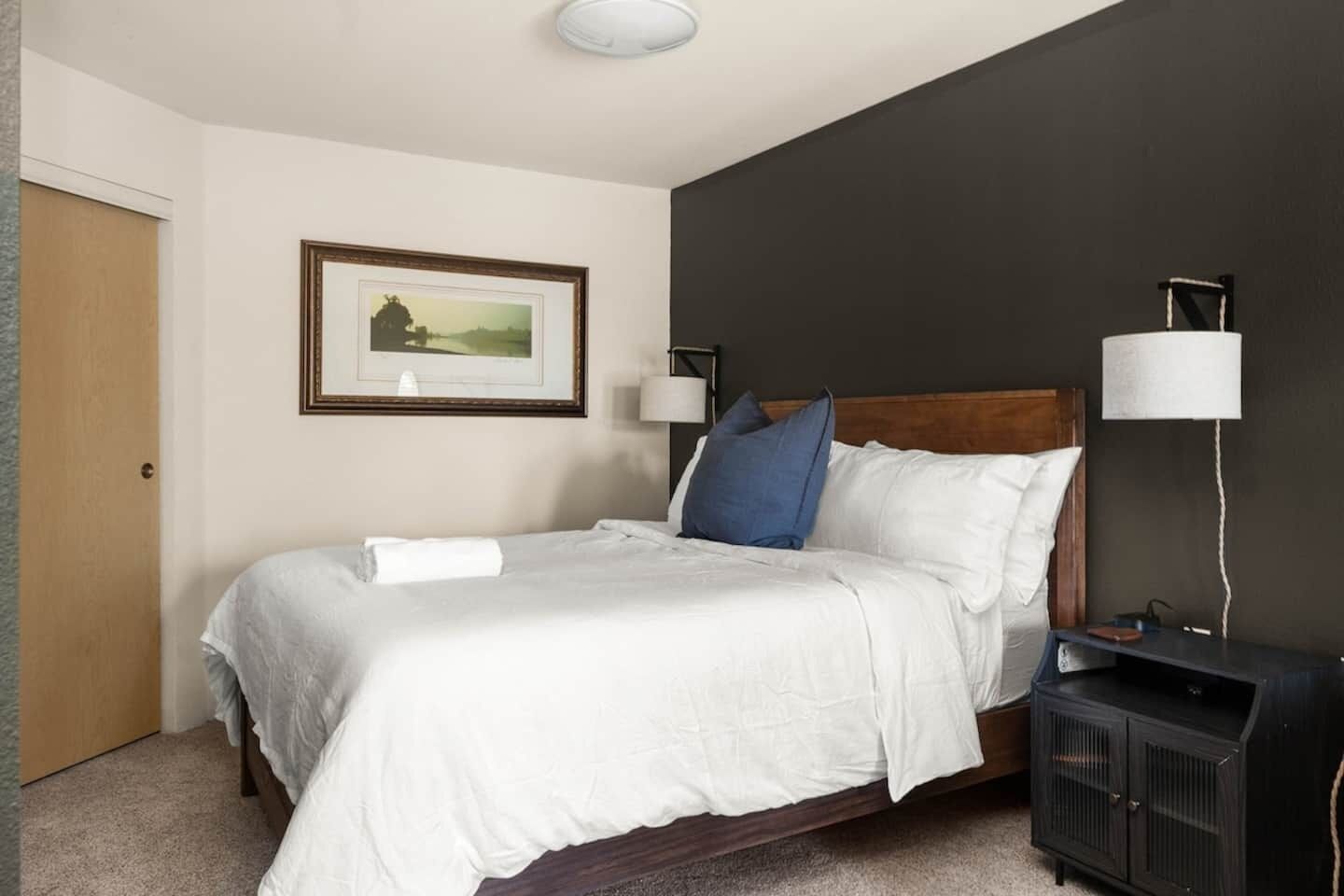 1 chambre, fer et planche à repasser, Wi-Fi gratuit, draps fournis