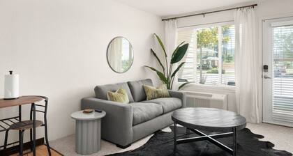 The Lassen | Spacious & Private 1bdrm in Paradise