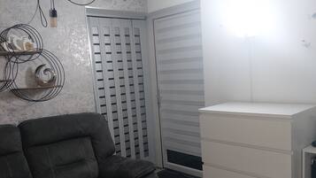 Apartment, Berbilang Katil | 2 bilik tidur, seterika/papan seterika, Wi-fi percuma, cadar katil