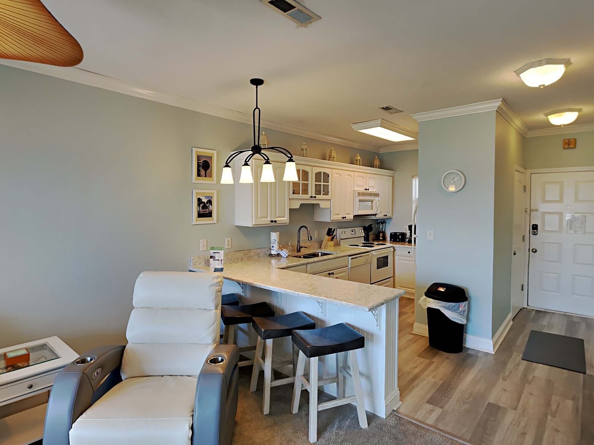 Condo, Multiple Beds, Balcony, Ocean View (#C5 - No Pets) | Private kitchen | Fridge, microwave, oven, stovetop