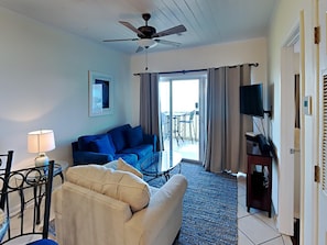 Living area - Baywatch by Southern Vacation Rentals (Pensacola Beach)