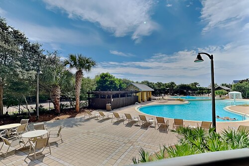 Beach Resort by Southern Vacation Rentals