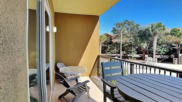 Appart'hôtel (#205 - No Pets) | Restauration extérieure