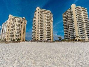 On the beach - Beach Colony East by Southern Vacation Rentals (Pensacola)