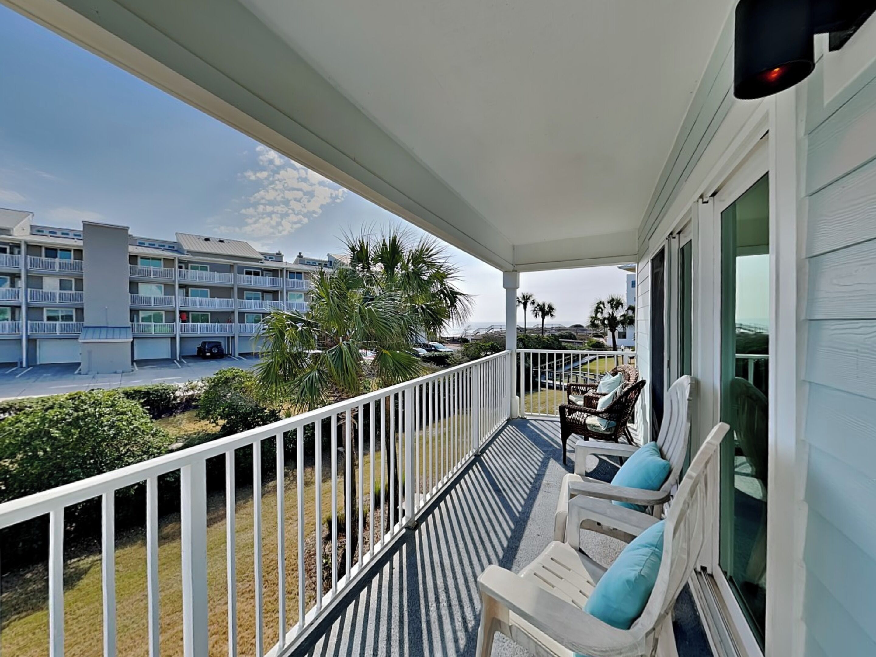 Condo (3 Bedrooms) | Kemudahan hartanah