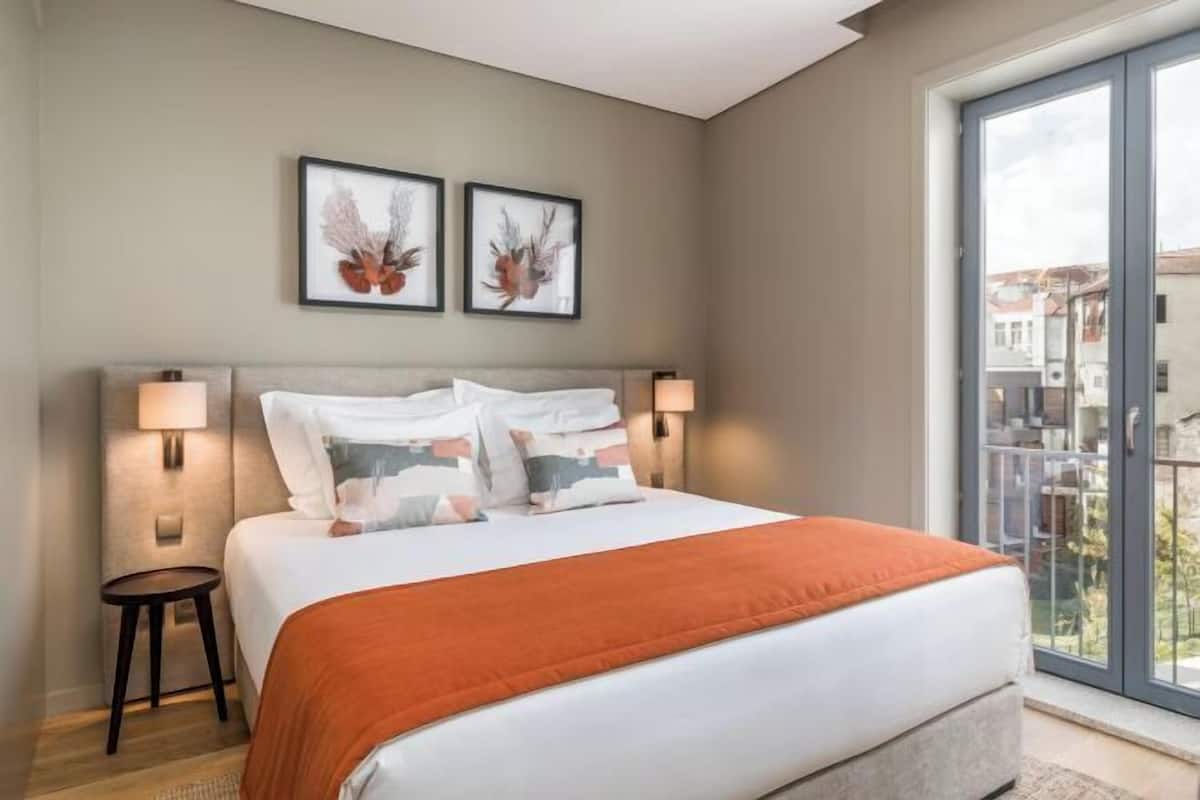 3 bedrooms, in-room safe, blackout curtains, soundproofing