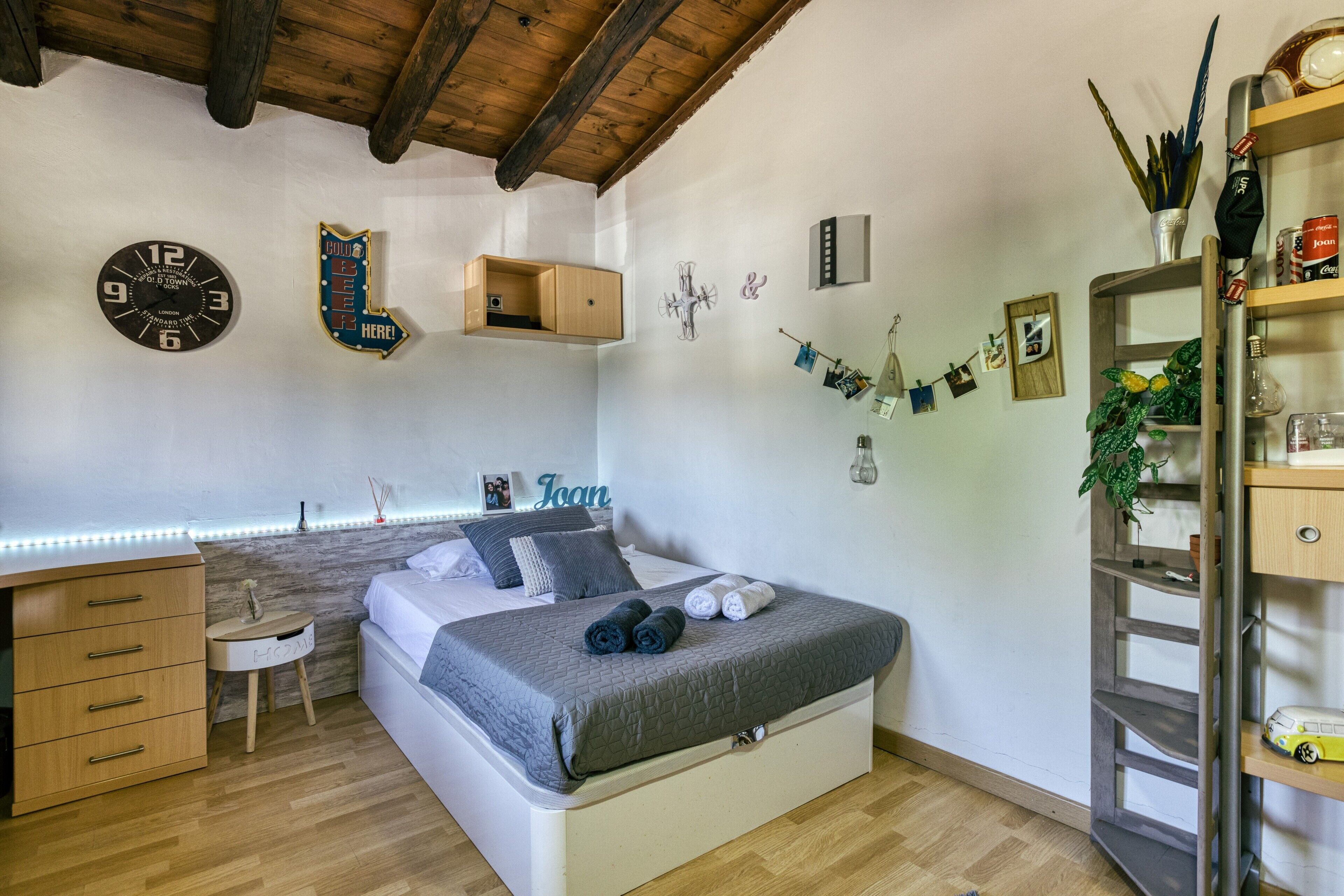 5 Schlafzimmer, Bügeleisen/Bügelbrett, kostenloses WLAN, Bettwäsche