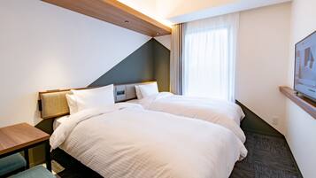 In-room safe, free WiFi, bed sheets