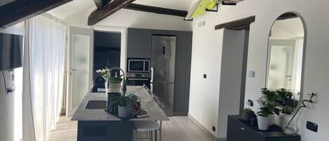 Apartment | Dapur peribadi | Peti sejuk, ketuhar gelombang mikro, ketuhar, dapur