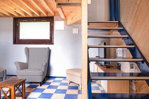 Interior - Holiday Home 'Cadepaia Lago Maggiore' with Lake View, Wi-Fi and Air Conditioning (Laveno Mombello)