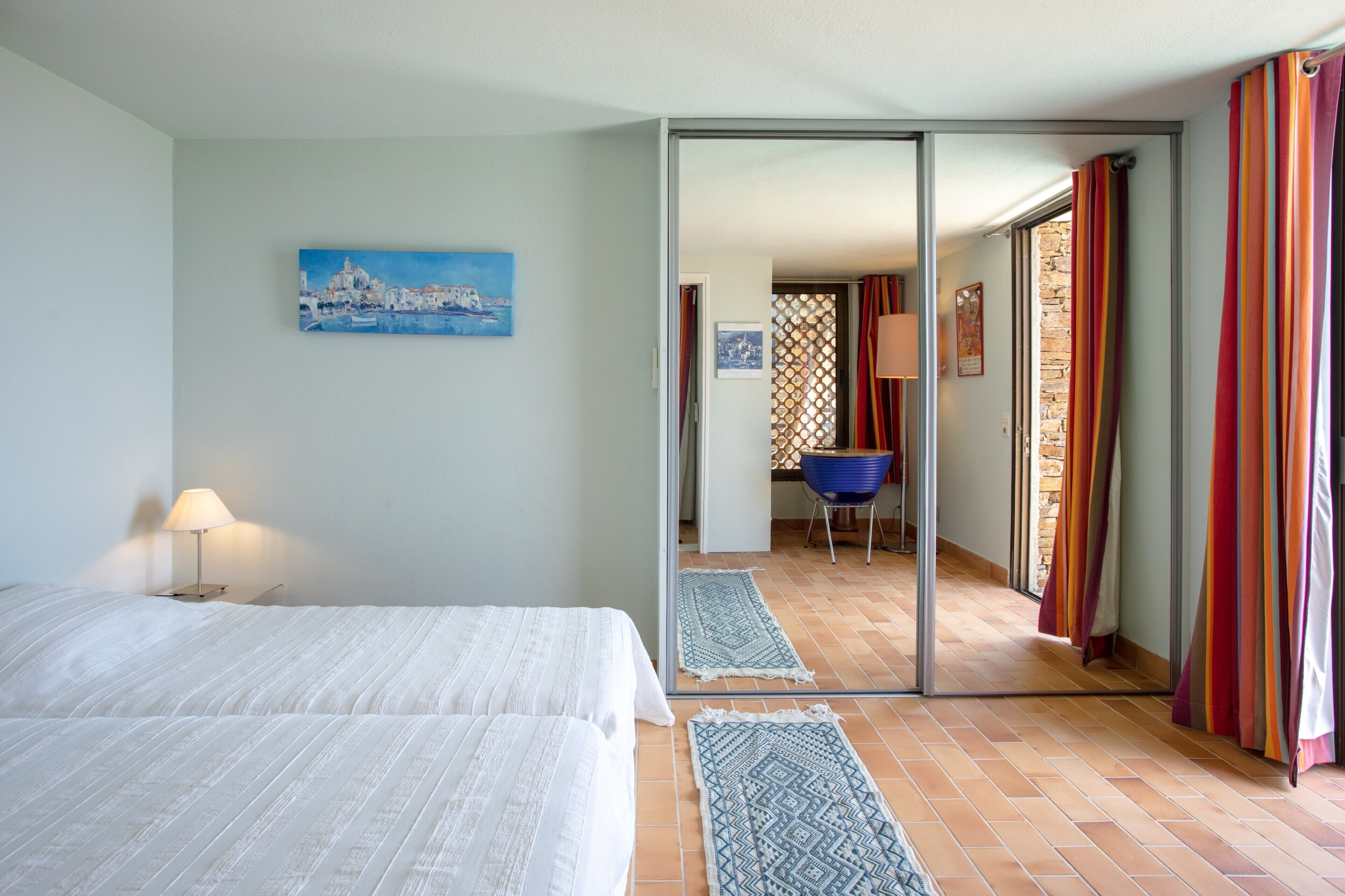 3 makuuhuonetta, silitysrauta/-lauta, ilmainen Wi-Fi, vuodevaatteet